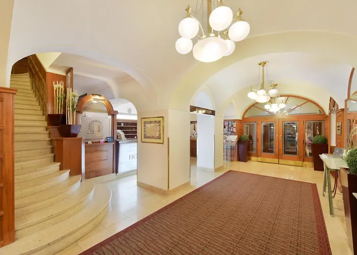 מלון Austria Classic 4*